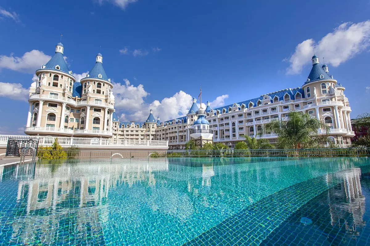 استخر هتل حیدر پاشا آلانیا